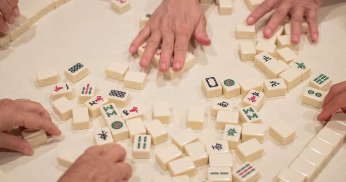 Kurze Geschichte von Mahjong und wie man es spielt